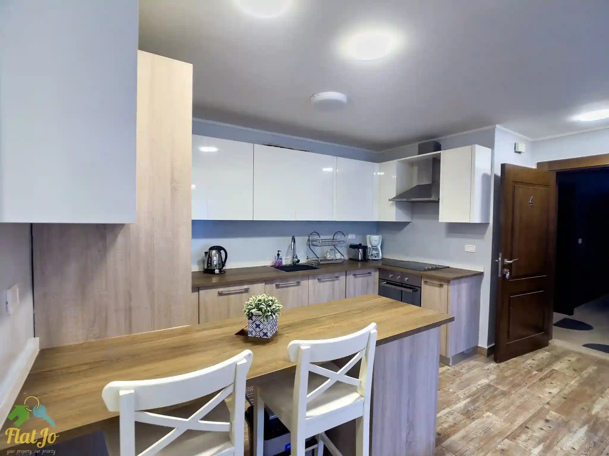 IMG_6828_Radiant_Photo