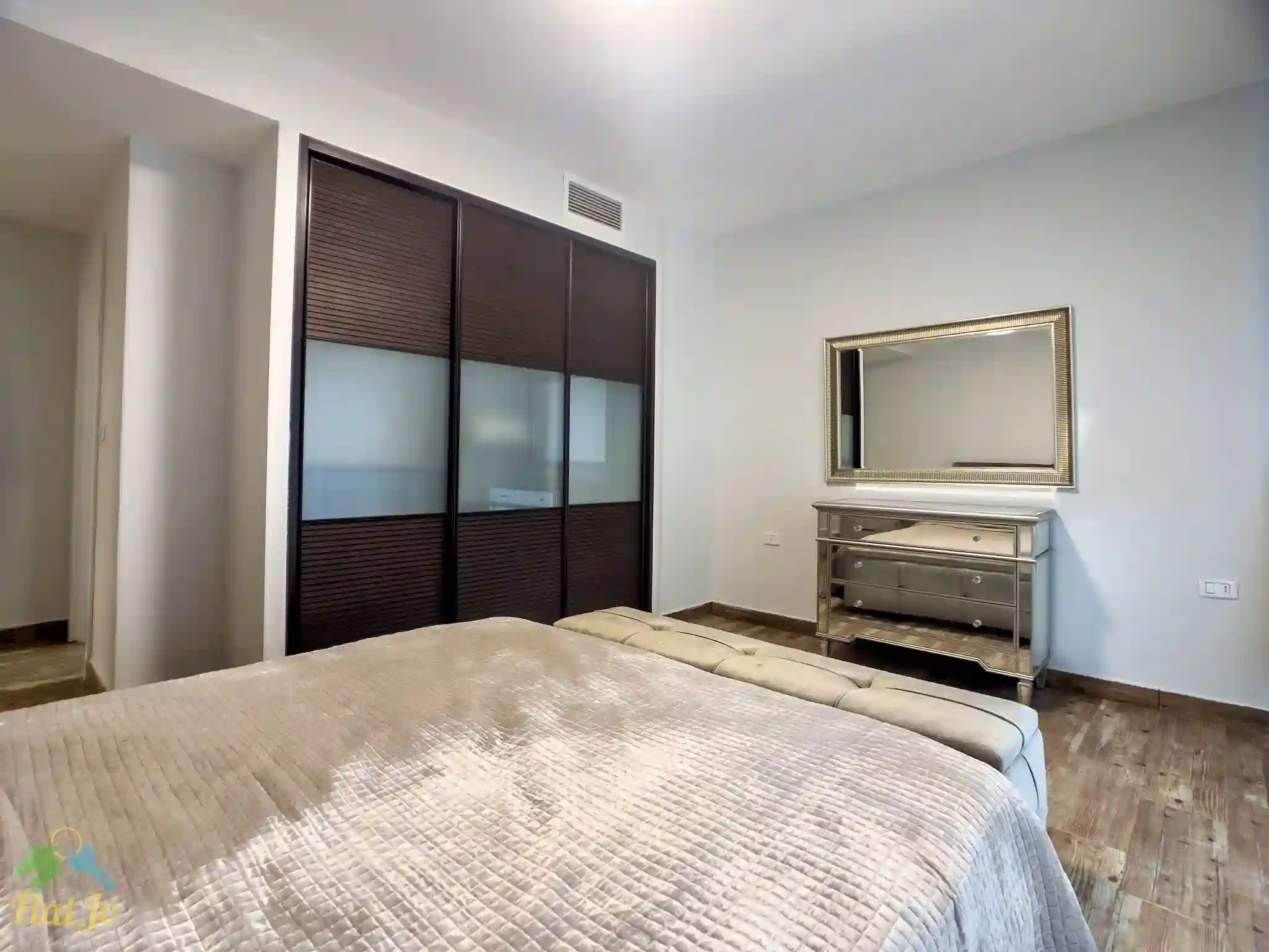 IMG_6863_Radiant_Photo