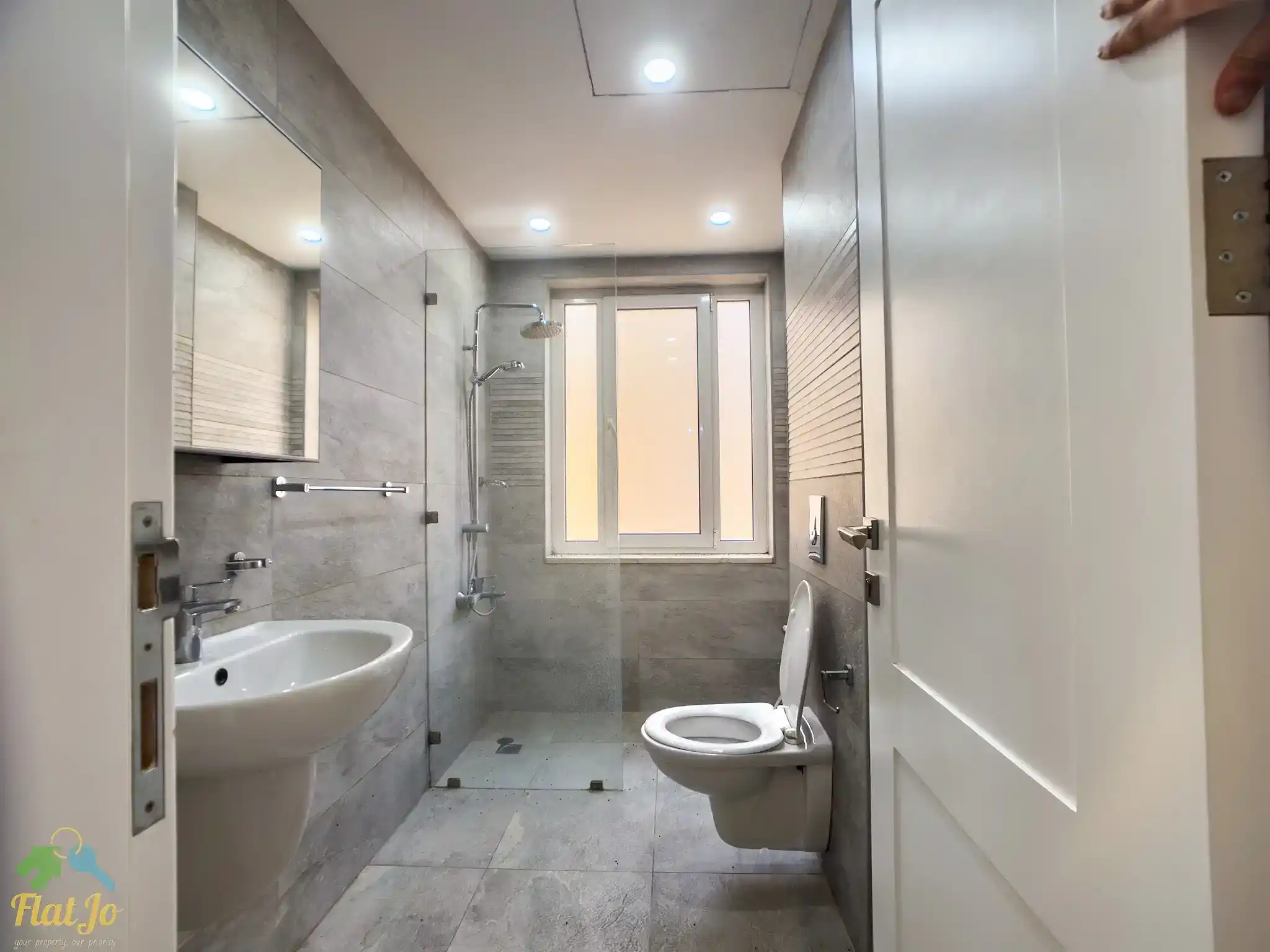 IMG_7393_Radiant_Photo