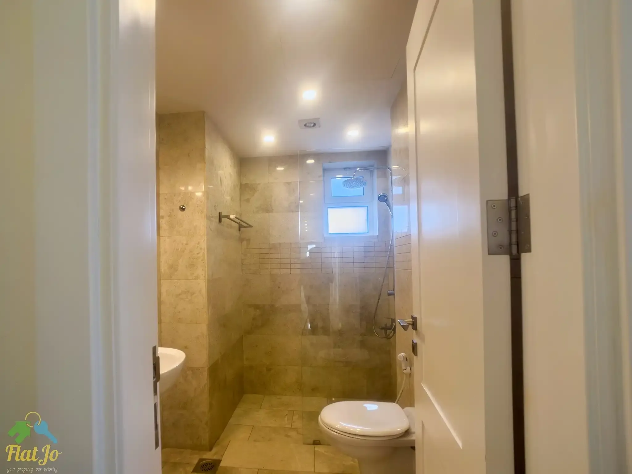 IMG_7408_Radiant_Photo