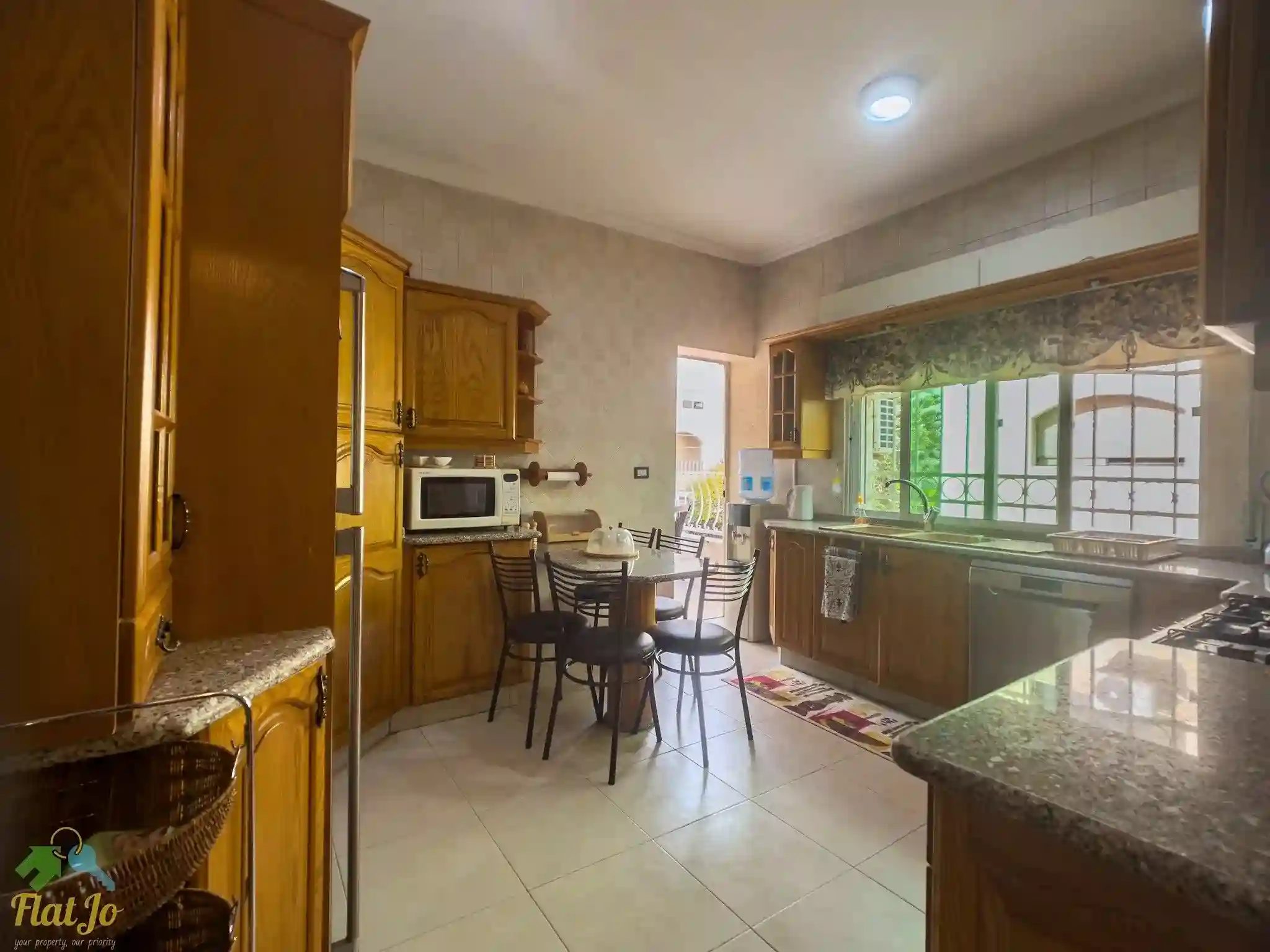 IMG_7580_Radiant_Photo