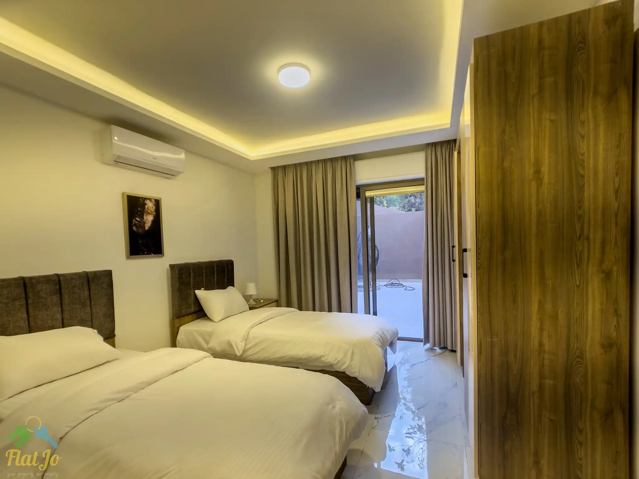 IMG_7964_Radiant_Photo